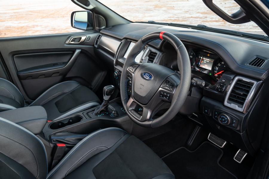 Интерьер Ford Ranger Raptor 2019 года  (ZA) (фото 10 из 40)